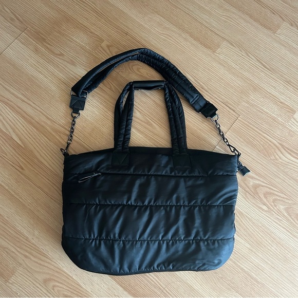 Isaac Mizrahi New York Black Quilted Weekender Duffle Tote Bag - Picture 1 of 12